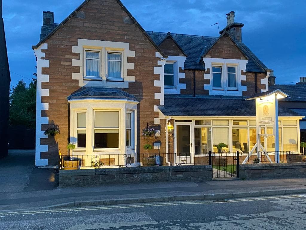Adrian's Guest House
